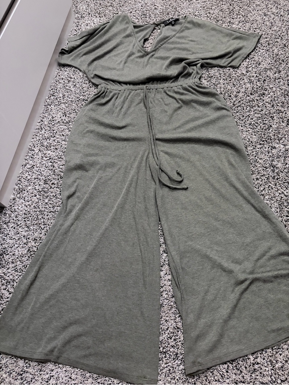 Lulu's Olive Green Wide-Leg Jumpsuit with V-Neck